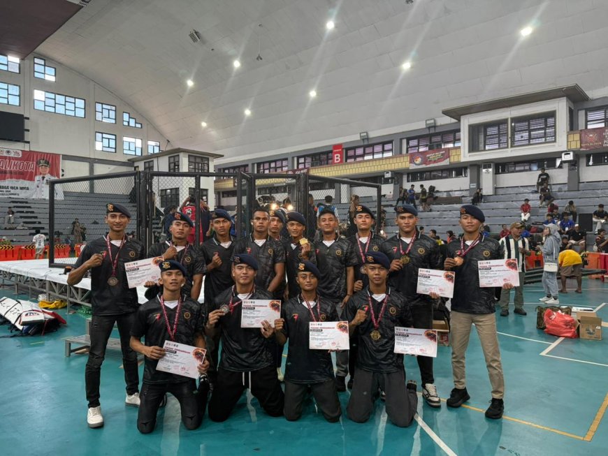 Brimob Jatim Dominasi Kejurprov MMA Surabaya dengan 4 Emas