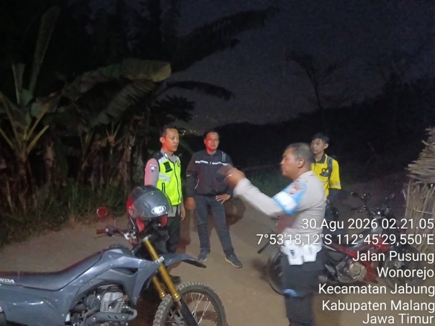 Tersesat di Jalan Tembus Jabung-Pasuruan, Pemotor Hubungi 110 Polres Malang